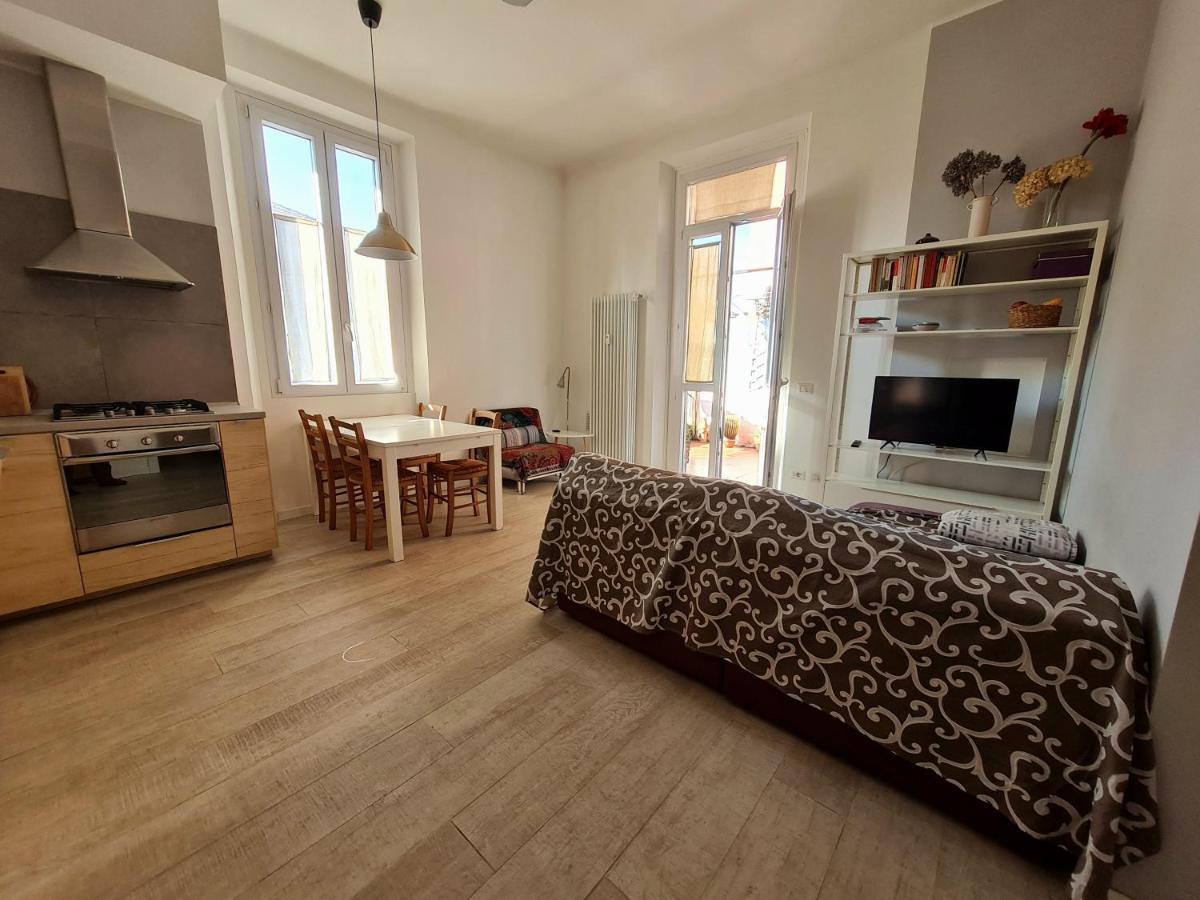 La Maison Di Monica E Alice A Milano-Appartamento Con Terrazza エクステリア 写真